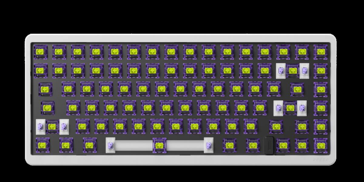 星途防水幻彩RGB电感轴游戏键盘 ESK900-83RT (DIY版） 商品展示图